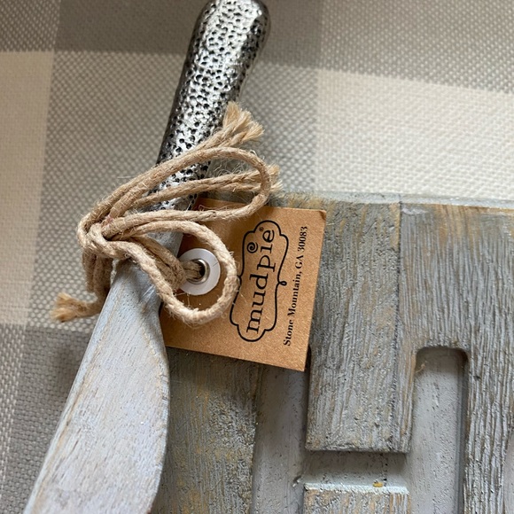 Adorable, Mud Pie Christmas Cheese Tray - Picture 3 of 6